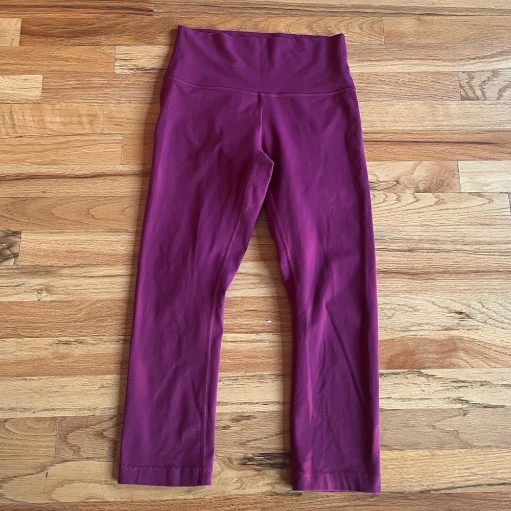 LULULEMON Burgundy Wunder Under 7/8 leggings small